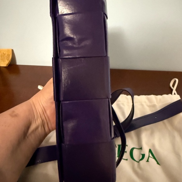 Bottega Veneta Purple Crossbody Messenger Bag - Picture 3 of 9